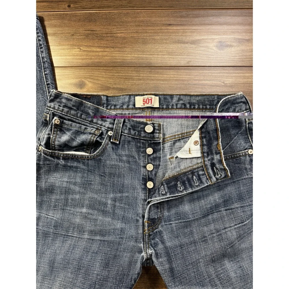 Vtg Y2K Levi 501 Jeans Mens 33x32 Blue Medium Wash Denim Button Fly Straight Leg